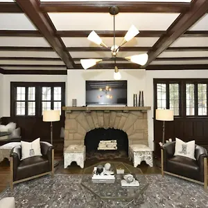  Holiday home The Howe House United States